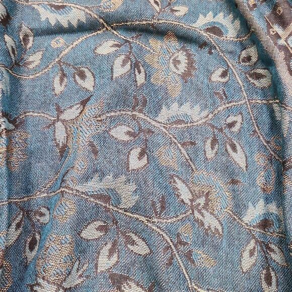 Pashmina Silk Vintage Shawl - Picture 2 of 6